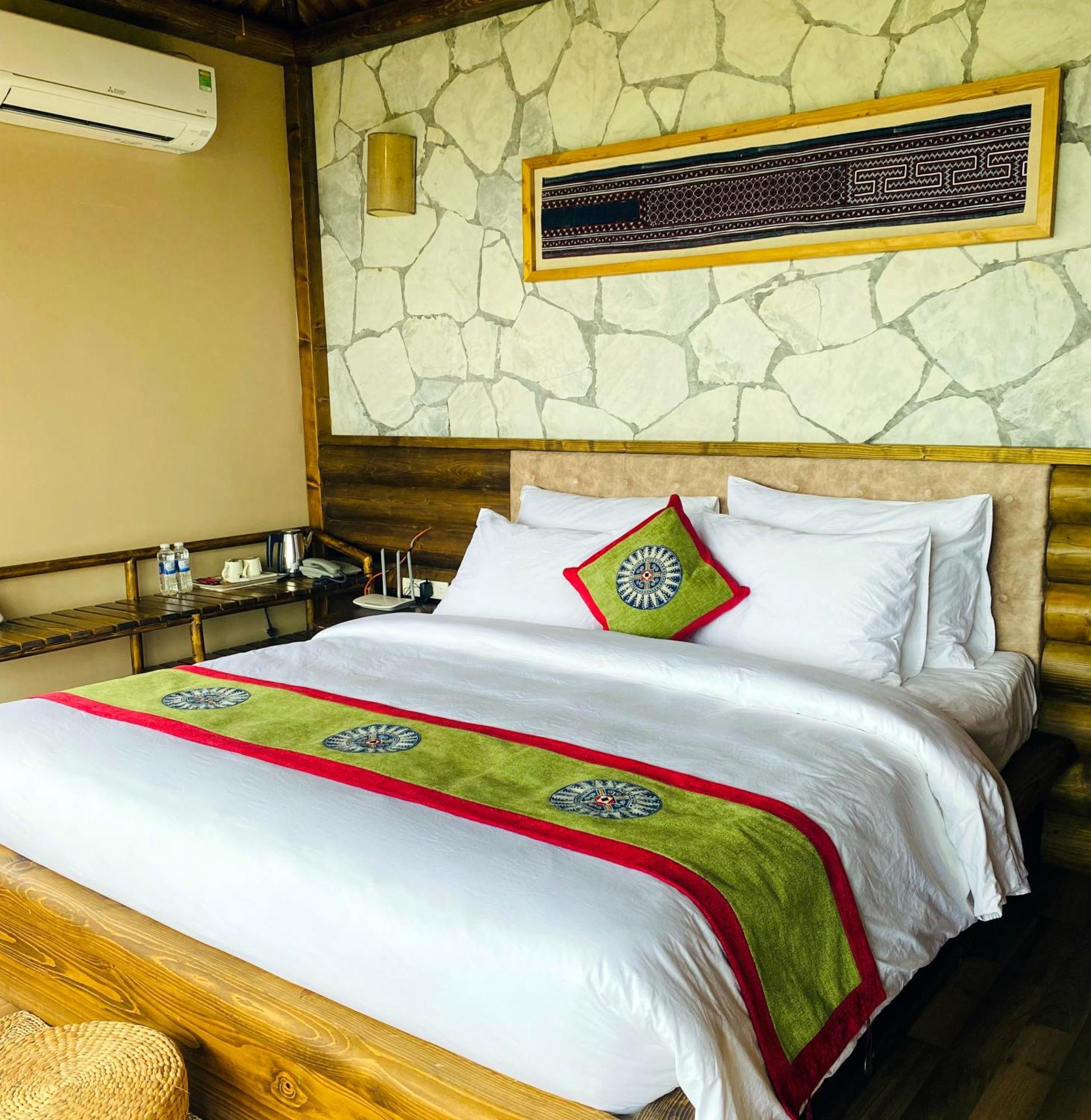 Chapa Lodge *